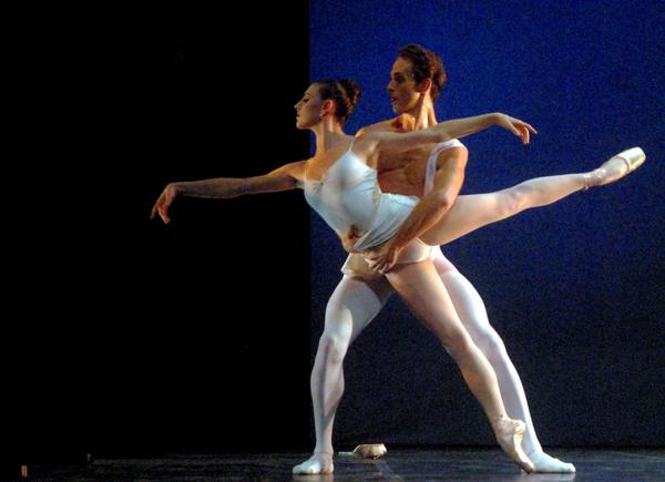 Compañía Tom Gold Dance 01 Compañía Tom Gold Dance 01