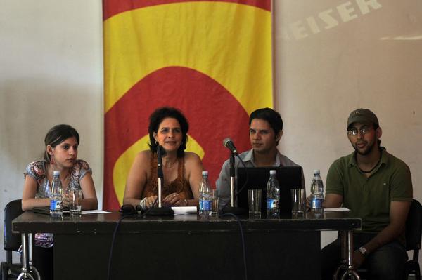 Panel periodismo y blogs, con Livia Reyes