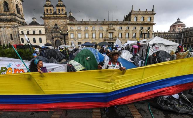 Colombianos en una manifestación Colombianos en una manifestación