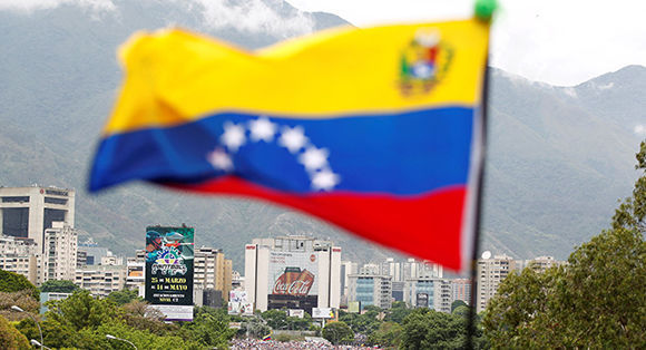 Venezuela, bandera ondea Constituyente