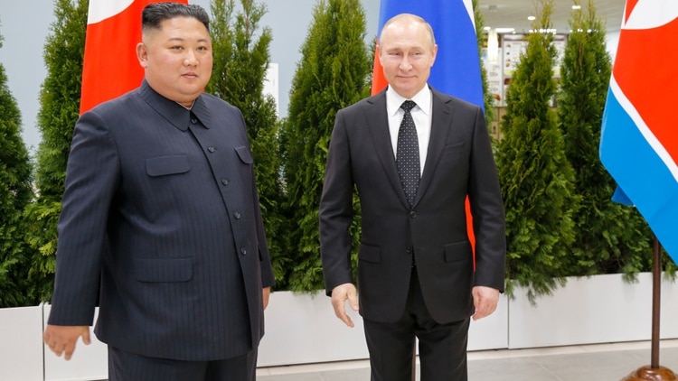 Kim Jon-Un y Vladimir Putin-en Vladivostok