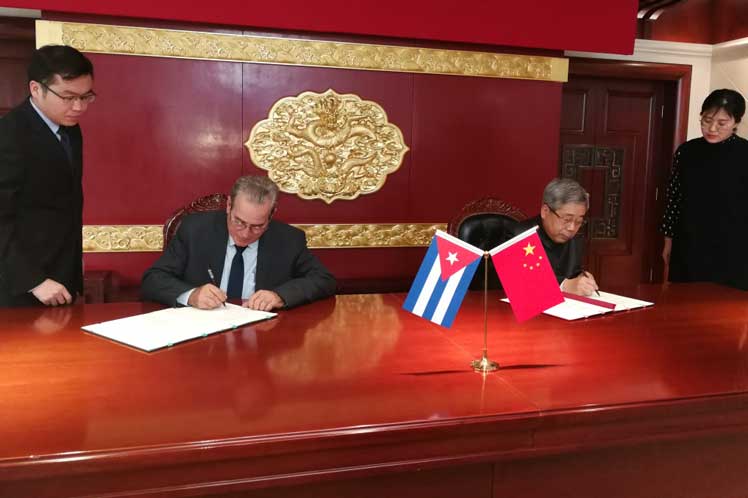 China y Cuba acuerdos