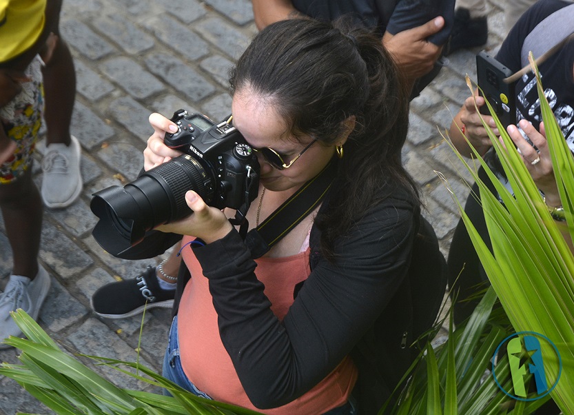 Mujer fotógrafa