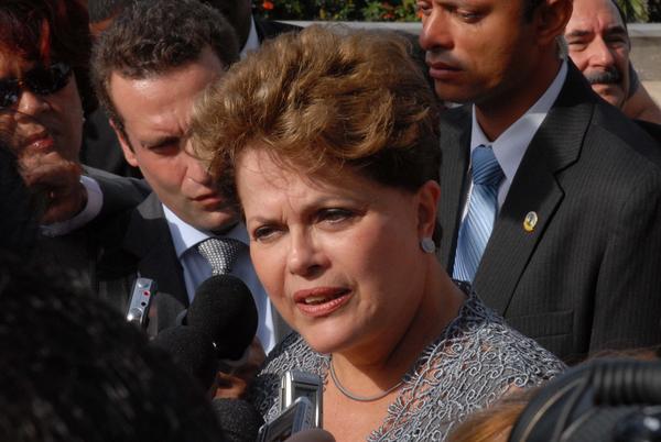 Dilma con periodistas