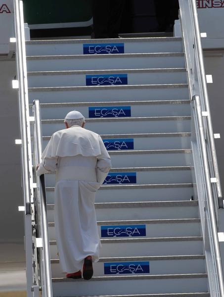 Benedicto XVI se despide de Santiago de Cuba - 02