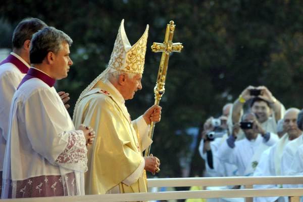 Benedicto XVI en la misa de Santiago