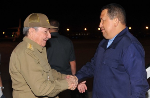 Llega Hugo Chavez a la Habana