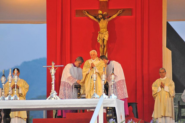 Benedicto XVI en Visita Pastoral - 03