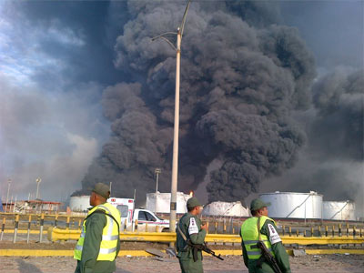 Explosión en refinería