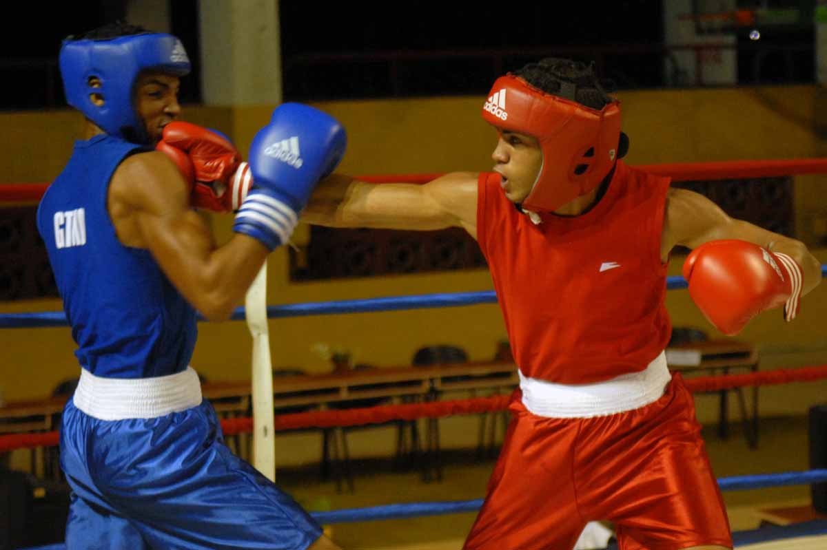 Robeisy Ramírez (derecha) Robeisy Ramírez (derecha)