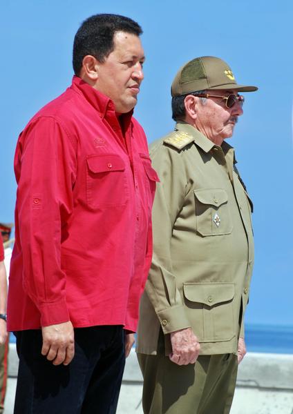 Chávez y Raúl