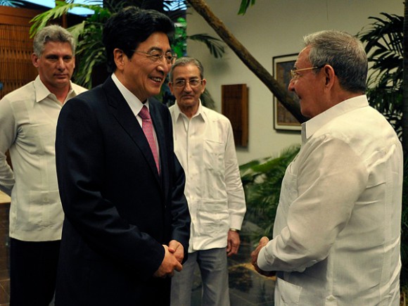 Recibe Raúl a Guo Jinlong, Secretario del Partido Comunista de China en Beijing