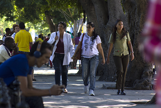 mujeres cubanas por las calles mujeres cubanas por las calles