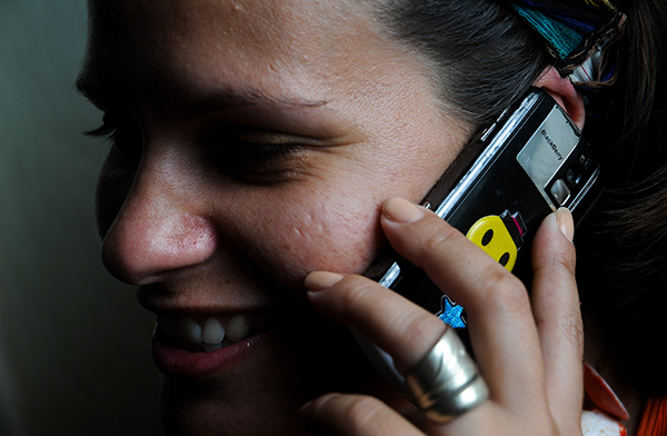 Telefoní celular-nueva resolución Telefoní celular-nueva resolución