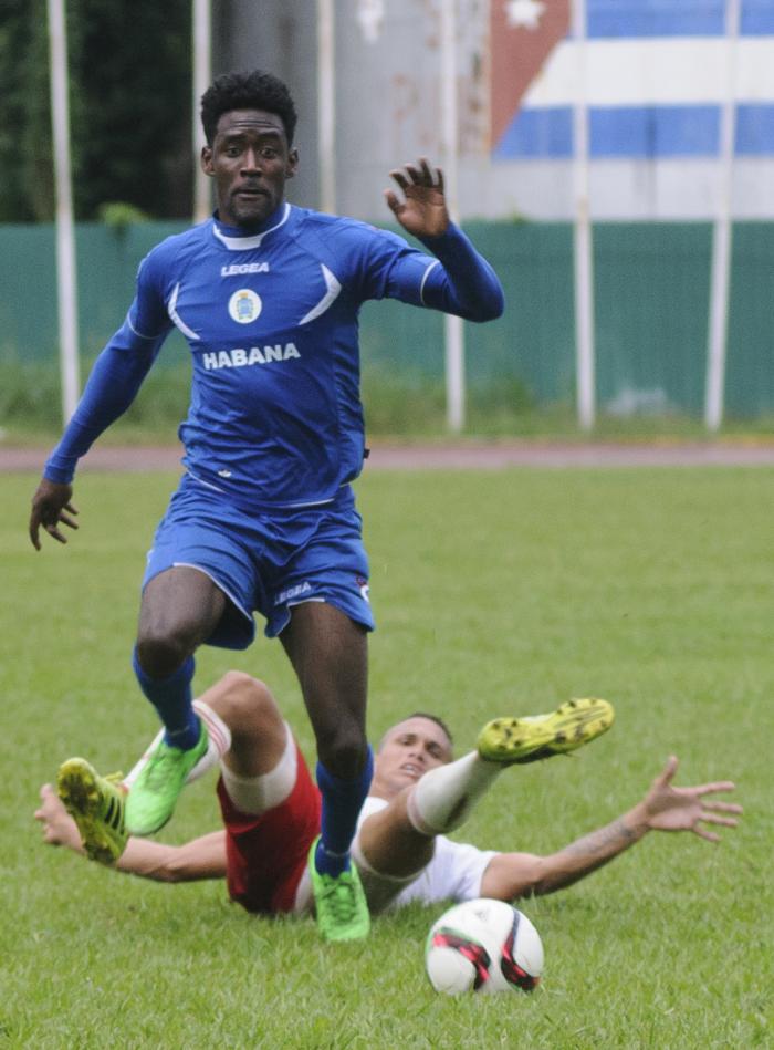 La Habana golea y recupera la cima