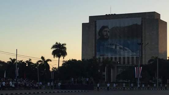 Desfile militar marcha del pueblo combatiente Desfile militar marcha del pueblo combatiente