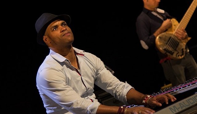 Roberto Fonseca-Pianista Roberto Fonseca-Pianista