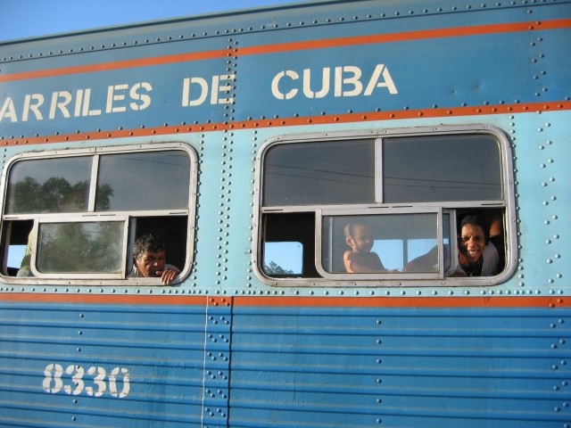 Tren regular-transportacion de pasajeros Tren regular-transportacion de pasajeros