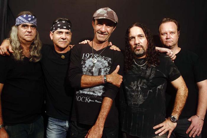 banda extraño corazón banda extraño corazón