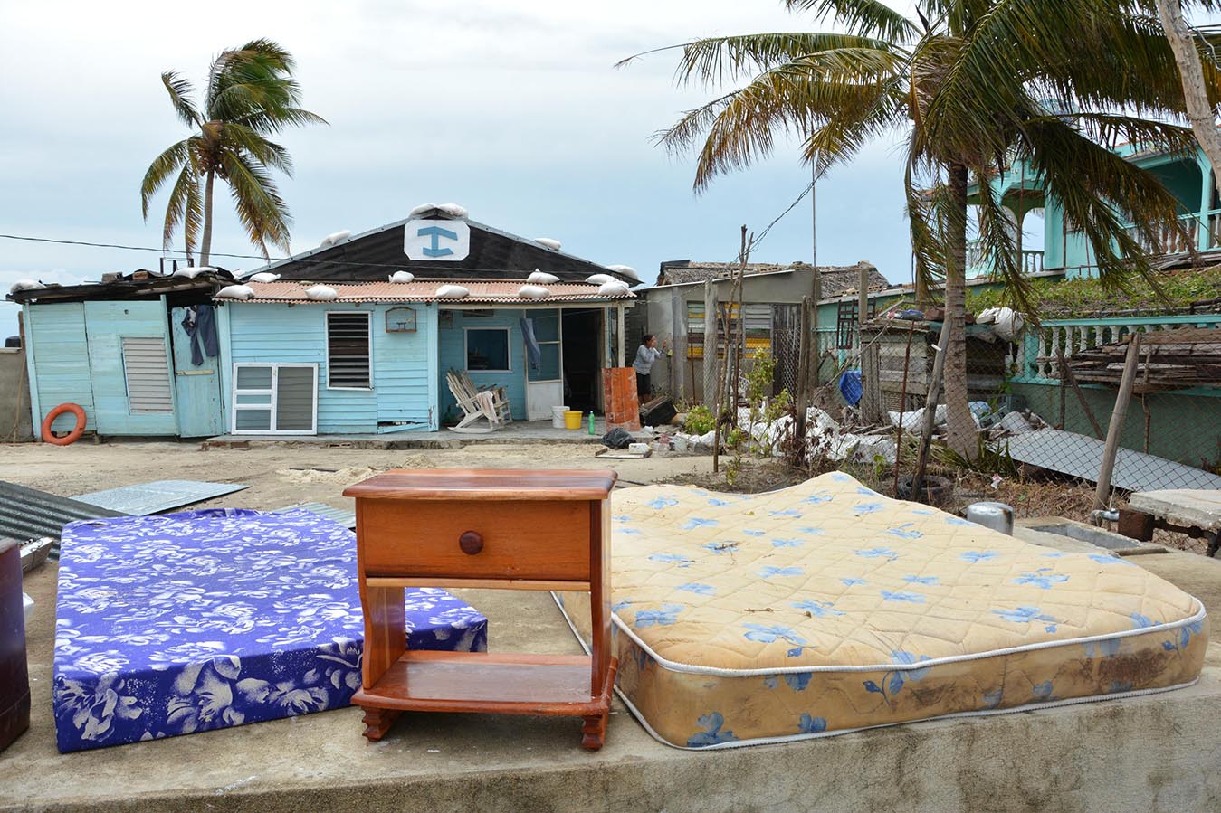 Afectaciones provocadas en la base habitacional de la provincia, tras el paso del Huracán Irma, en Camagüey, Cuba, el 9 de septiembre de 2017.