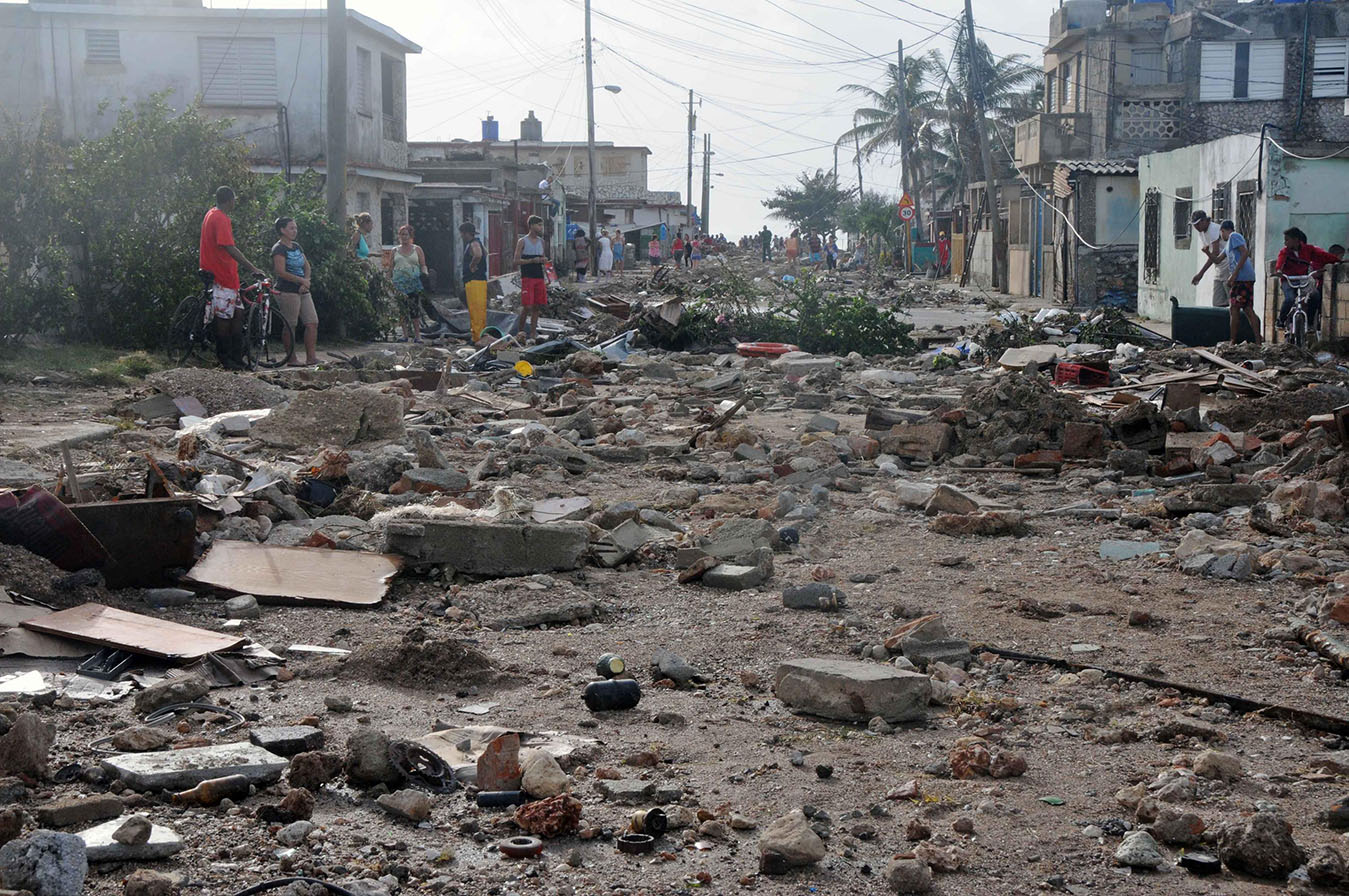 Daños ocasionados en la zona baja del poblado de Cojimar, en el municipio Habana del Este, durante el paso del huracán Irma por la costa norte del territorio de Cuba. 10 de septiembre de 2017.
