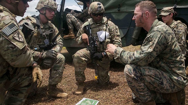 Tropas estadounidenses-derrotar a Rusia Tropas estadounidenses-derrotar a Rusia