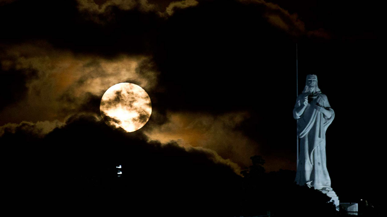 Super Luna desde La Habana Super Luna desde La Habana