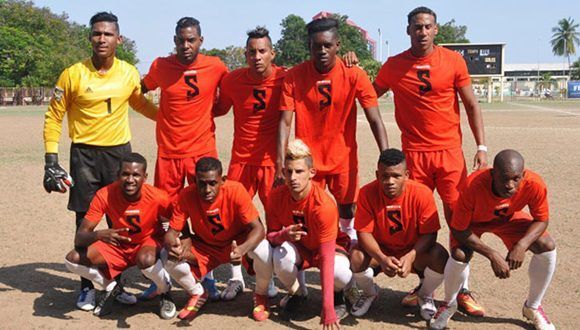 Equipo de Santiago de Cuba-Fútbol nacional