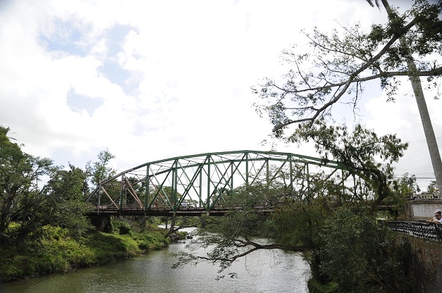 Puente sobre el Río Sagua Puente sobre el Río Sagua