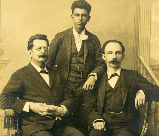 Fermín Valdés y José Martí con Panchito
