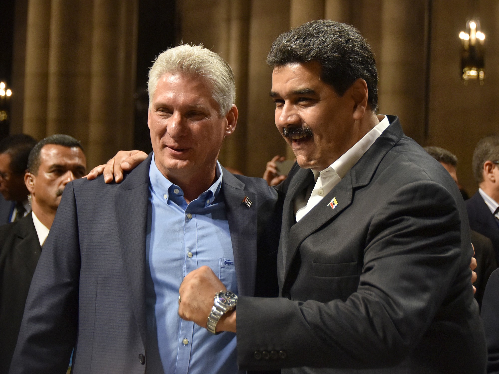Diaz-Canel y Maduro son ovacionados en la Iglesia Riverside.