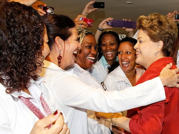 Dilma con médicos cubanos Brasil