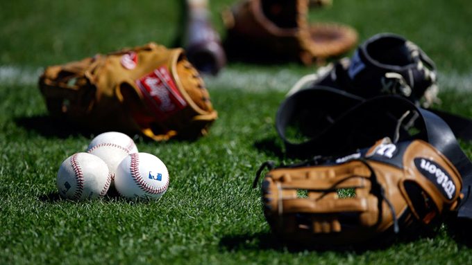 Federación Cubana de Béisbol -Amateurs contratos-MLB