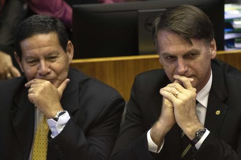 Hamilton Mourao y Jair Bolsonaro Hamilton Mourao y Jair Bolsonaro