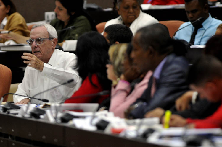 Eusebio Leal-Asamblea Nacional del Poder popular-Ley de Símbolos Eusebio Leal-Asamblea Nacional del Poder popular-Ley de Símbolos
