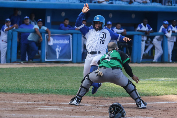Serie Nacional de Beisbol Cienfuegos vs Industriales Serie Nacional de Beisbol Cienfuegos vs Industriales