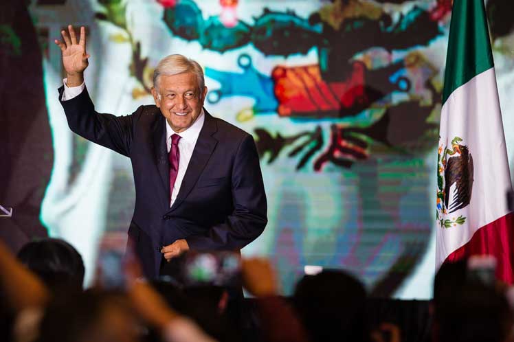 Andrés Manuel López Obrador-un año de presidencia Andrés Manuel López Obrador-un año de presidencia
