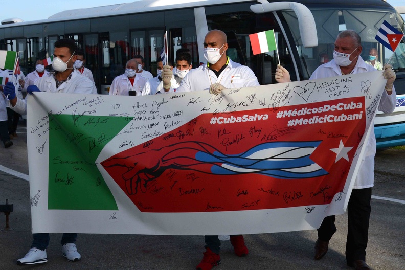 Recibiendo HR en Cuba Recibiendo HR en Cuba