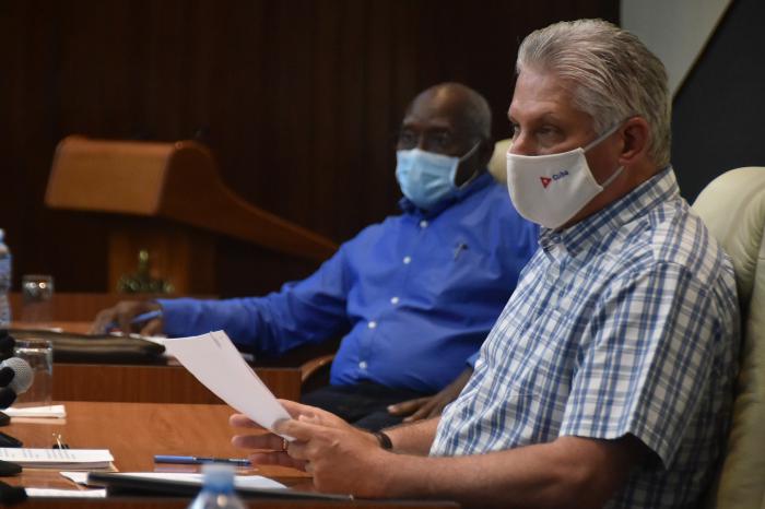 Díaz Canel-Reunión-grupo--Defensa Civil Díaz Canel-Reunión-grupo--Defensa Civil