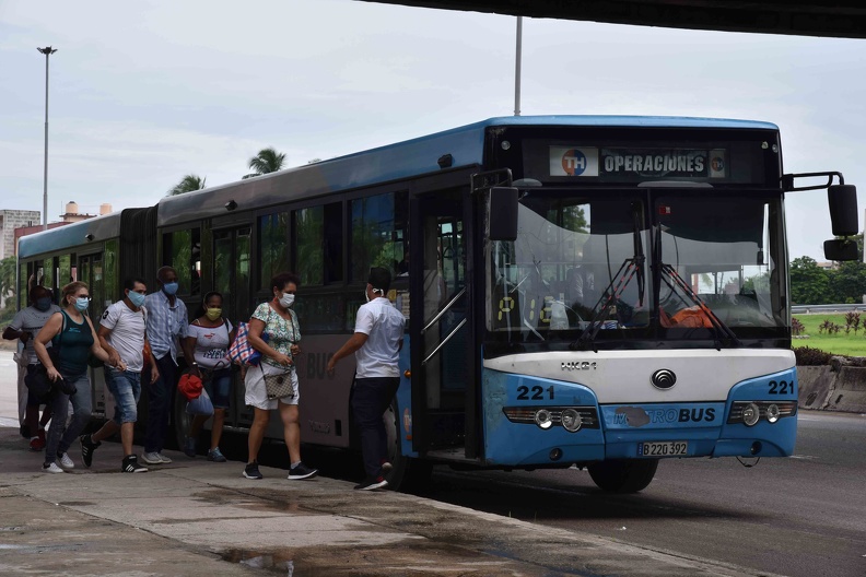 Reinicia transporte en La Habana