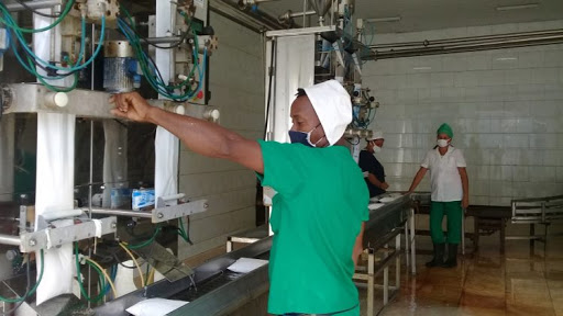 Mujer en industria Mujer en industria