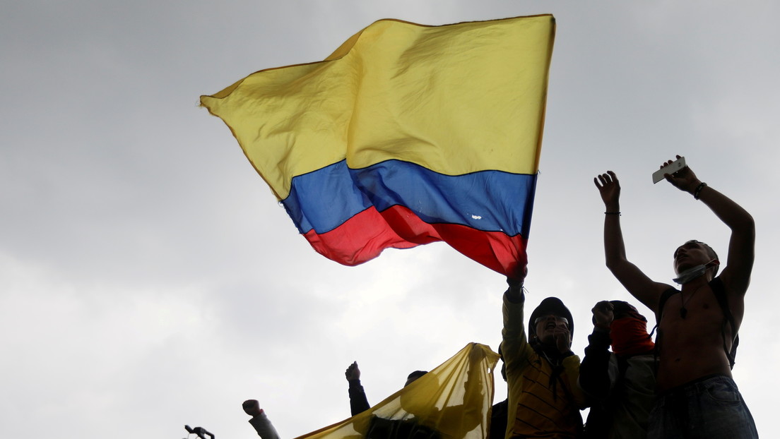Bandera de Colombia Ondeando