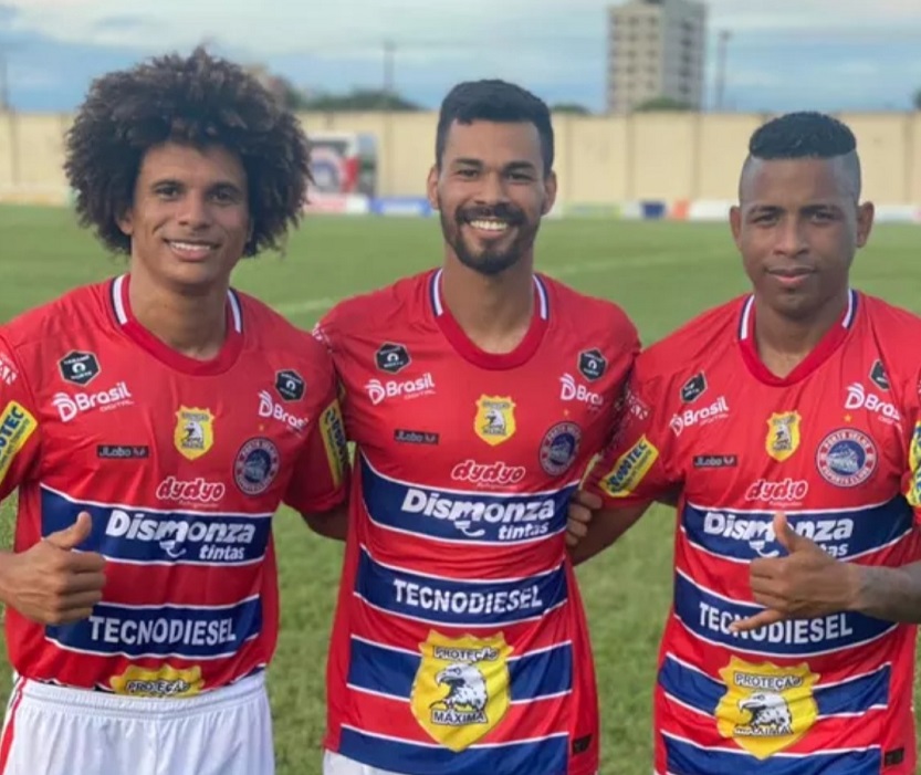 Sander Fernández-futbolistas cubanos