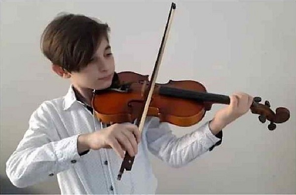 Cristian Alejandro-Músico-violín
