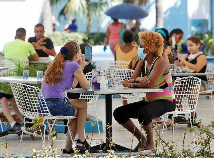 Coppelia abierto Coppelia abierto