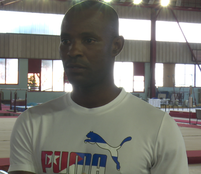 Marlon Castillo-entrenador-gimnasia Artística