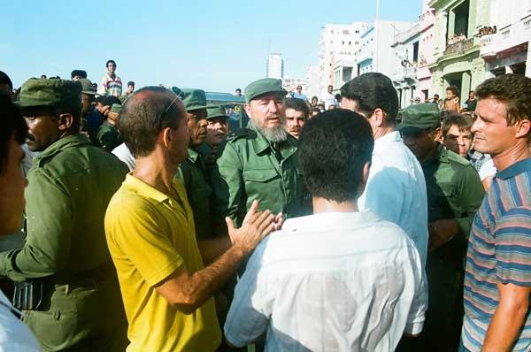 Fidel en el maleconazo del 5 de agosto de 1994