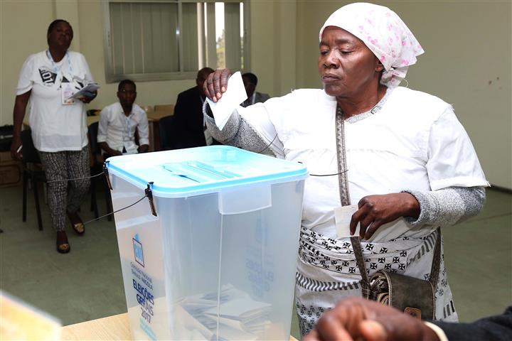 Elecciones Angola