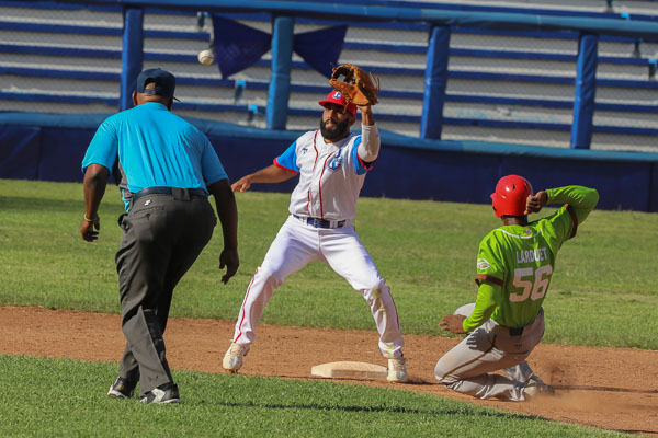 Primer Partido Liga Élite de Béisbol Cubano