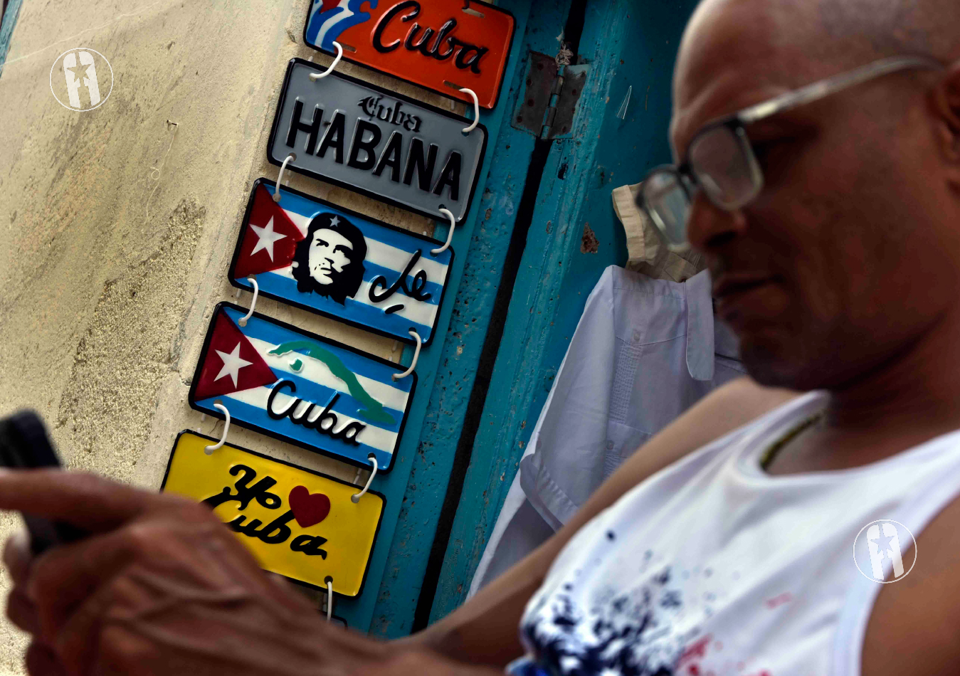 Imagen del Che con bandera cubana